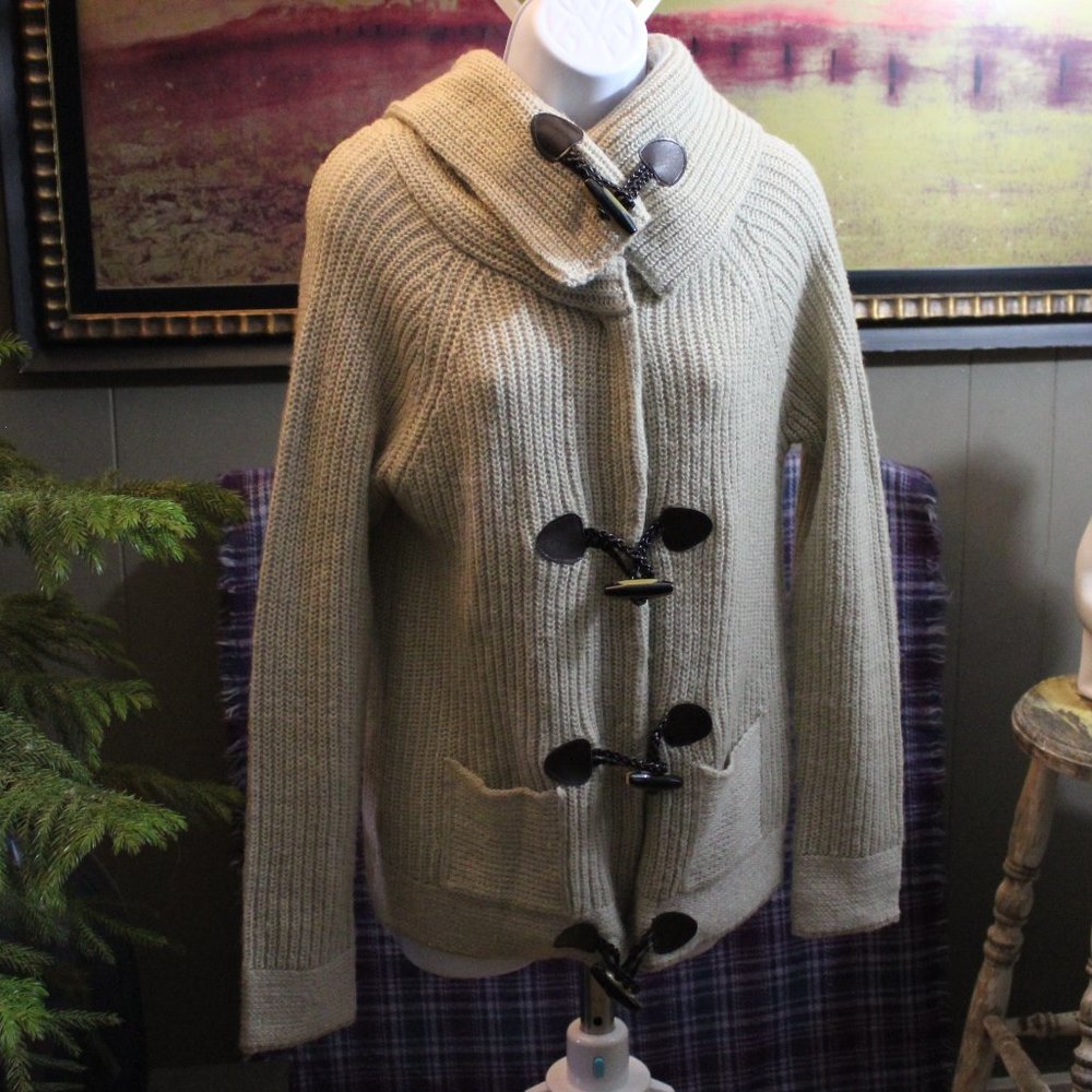 Suzy Shier Knitted Cardigan Sweater Toggle Buttons Pockets